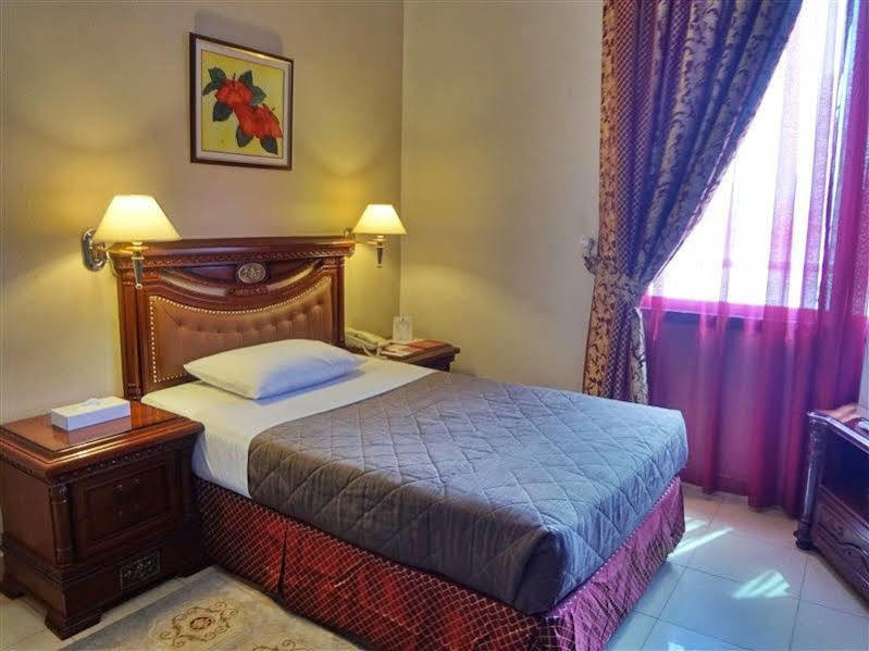 Rainbow Aparthotel